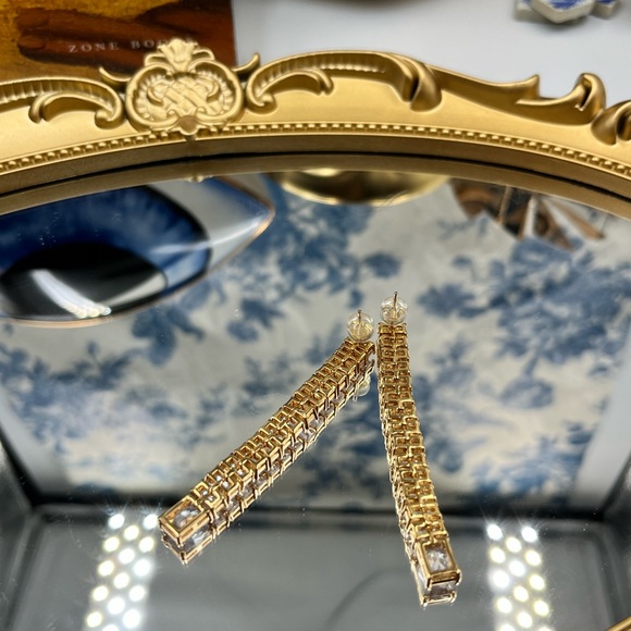 🆕 CRYSTAL HAZE 🧿 BNWOT Baguette Drop Earrings - Picture 12 of 15